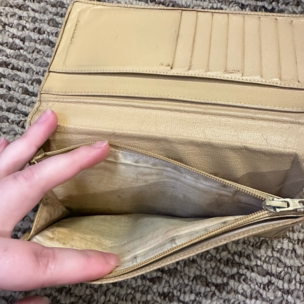 Chanel Bifold Wallet - Picture 11 of 17